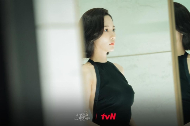 Khi Park Min Young lột xác trong Cô Đi Mà Lấy Chồng Tôi: Visual thăng hạng, gu thời trang từ tẻ nhạt hóa sang chảnh ngây ngất - Ảnh 5.