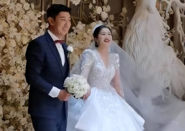 HLV nên duyên cùng mỹ nhân sau khi thất bại ở show hẹn hò, kịp chốt sổ ngay trước Tết - Ảnh 1.