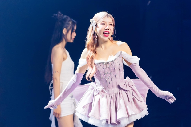 Giữa lúc Trang Pháp - Lan Ngọc - Huyền Baby diễn tưng bừng với dàn Chị đẹp, Lệ Quyên có thái độ gì? - Ảnh 4.