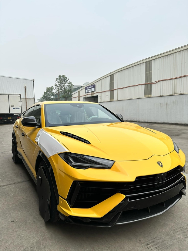 Được chồng tặng Lamborghini Urus Performante đúng dịp sinh nhật, Đoàn Di Băng công bố: Sắp treo biển thần tài lớn mới trúng đấu giá - Ảnh 2.