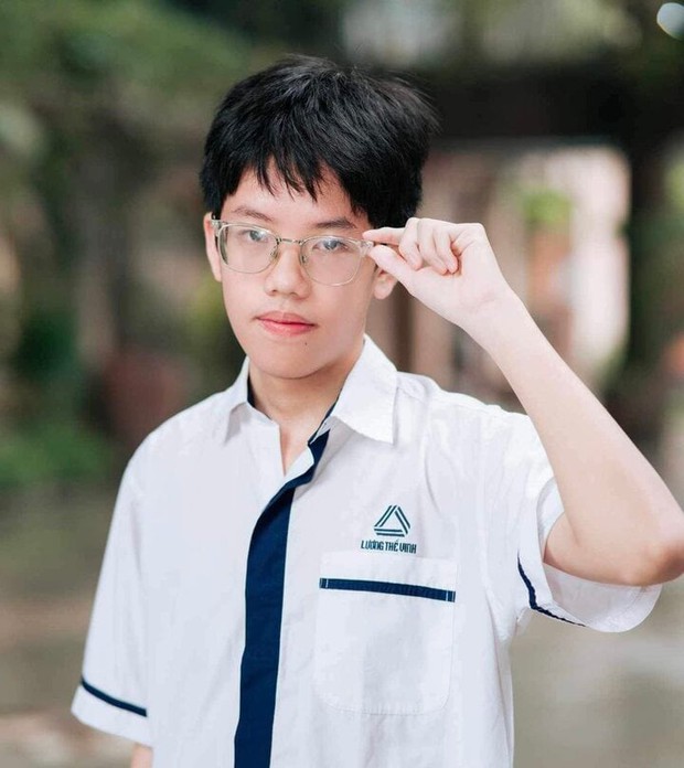 Từng mất gốc tiếng Anh, nam sinh Hà Nội đạt điểm SAT top 2% thế giới - Ảnh 1.