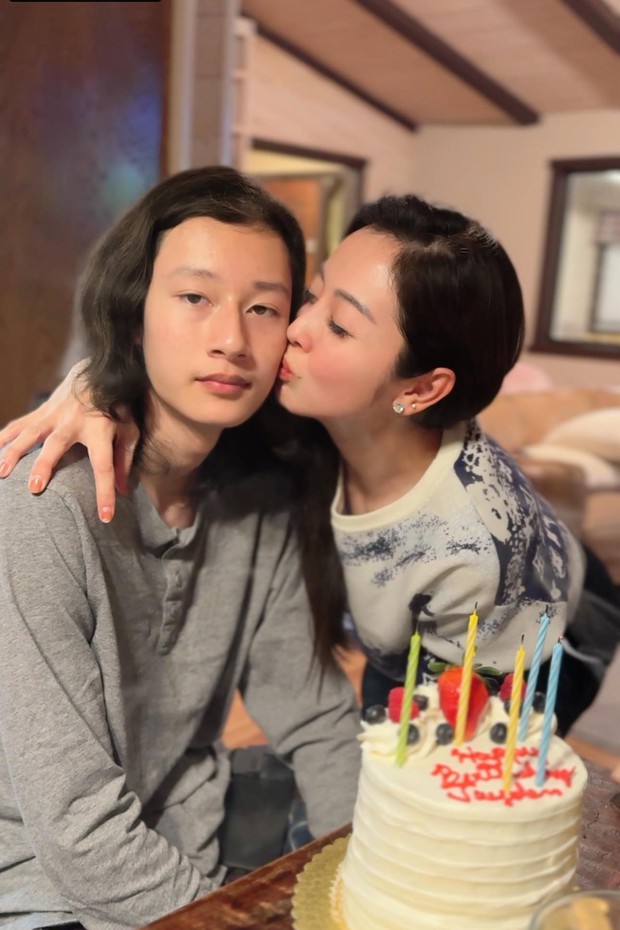 Con trai 16 tuổi cao 1,9 m của Jennifer Phạm và ca sĩ Quang Dũng - Ảnh 2.