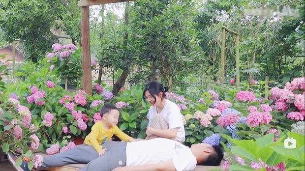 Rời bỏ thành phố, cặp vợ chồng về quê thuê 1 căn nhà cũ và cải tạo lại, sống một cách thảnh thơi - Ảnh 11. Rời bỏ thành phố, cặp vợ chồng về quê thuê 1 căn nhà cũ và cải tạo lại, sống một cách thảnh thơi - Ảnh 11.