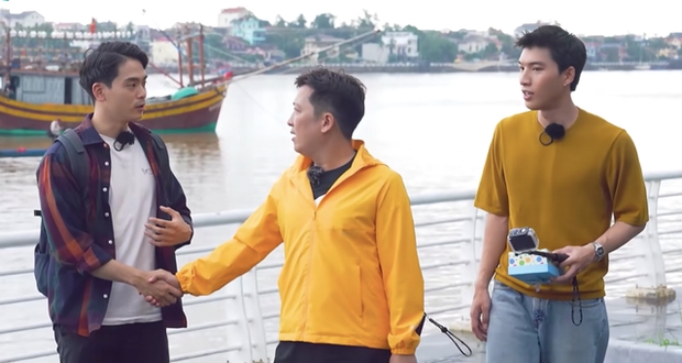Đã tìm ra danh tính trai lạ nắm tay Hương Giang dịp Valentine, hóa ra là cực phẩm Hàn Quốc từng tham gia 2 ngày 1 đêm - Ảnh 8.