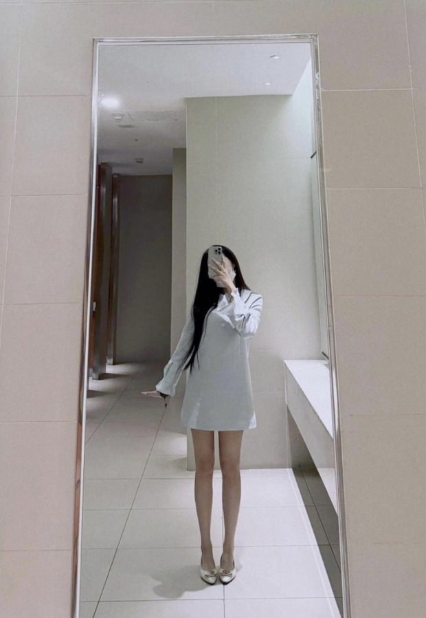 Doãn Hải My khoe đôi chân dài thẳng tắp, nghi vấn mang bầu mà dáng vẫn nuột nà thế này đây - Ảnh 1.