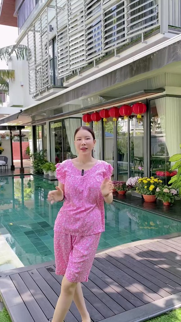 Trải nghiệm sống ở khu nhà giàu Malaysia của nàng dâu Việt: Biệt thự liền kề mẹ chồng mua tặng, giá sương sương 100 tỷ