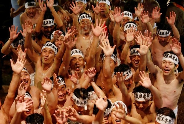 Nhật Bản: Lễ hội đàn ông khỏa thân bị xóa sổ - Ảnh 1.
