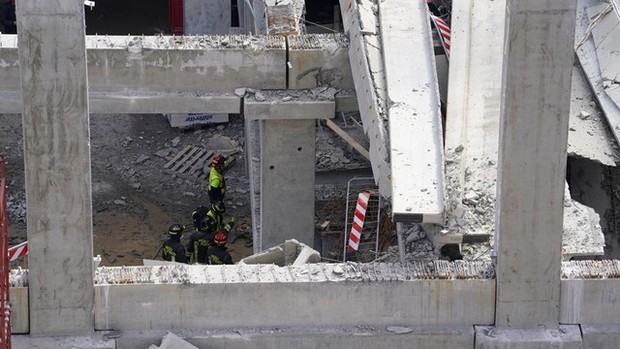 Sập tòa nhà tại công trường ở Italy, 5 người chết, 3 người bị thương nặng - Ảnh 3.