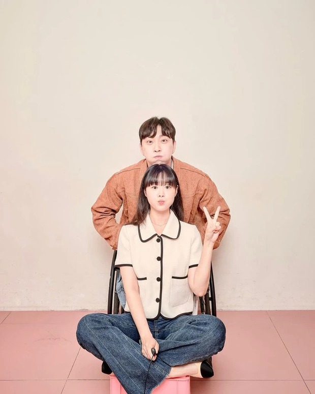 Nữ ca sĩ kể chuyện tình với bạn trai khuyết tật trên truyền hình: “Tôi yêu anh ấy ngay từ cái nhìn đầu tiên” - Ảnh 3.