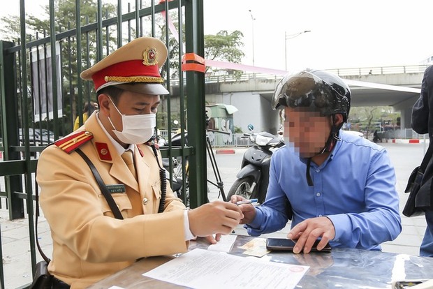 Tài xế ô tô bay hơn 1 chỉ vàng trong ngày vía Thần tài - Ảnh 8.