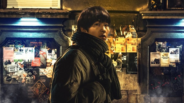 Song Joong Ki khoe hình ảnh thảm hại nhất sự nghiệp: Diễn xuất ánh mắt đỉnh cao, yêu mỹ nhân giống cả Kbiz - Ảnh 1. Song Joong Ki khoe hình ảnh thảm hại nhất sự nghiệp: Diễn xuất ánh mắt đỉnh cao, yêu mỹ nhân giống cả Kbiz - Ảnh 1.