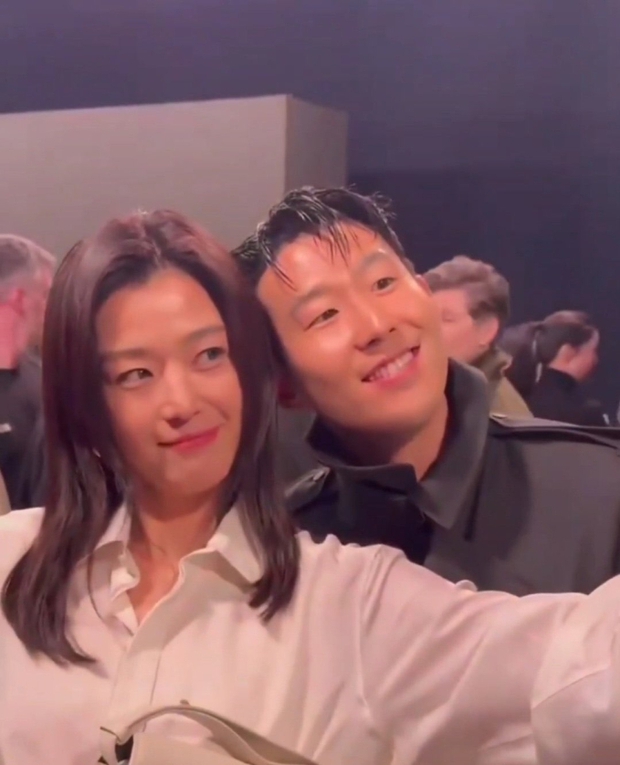 Trời yên bể lặng sau vụ ẩu đả chấn động: Son Heung-min tươi rói bên mợ chảnh Jeon Ji-hyun, Lee Kang-in được Mbappe hậu thuẫn, gọi là em trai nhỏ - Ảnh 1.