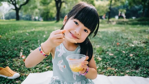 6 dấu hiệu trẻ có EQ cao dễ nhận biết nhất: Cái đầu tiên cần chú ý! - Ảnh 1.