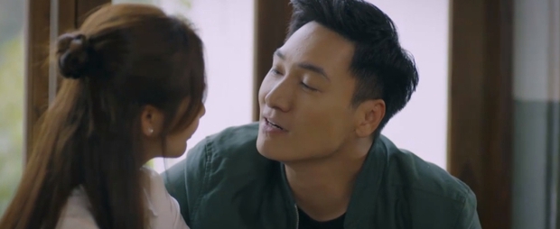Cặp đôi phim Việt giờ vàng khiến netizen ngán ngẩm, diễn yêu đương gượng gạo như đọc kịch bản - Ảnh 3.