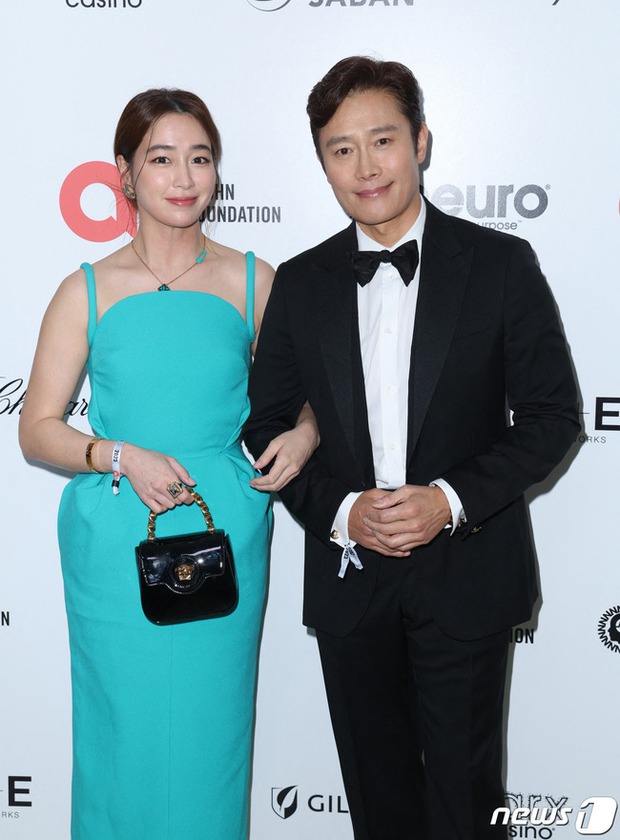 Thời trang cặp đôi tinh tế của vợ chồng lee byung hun - lee min jung 