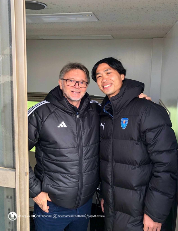 Công Phượng và HLV Troussier