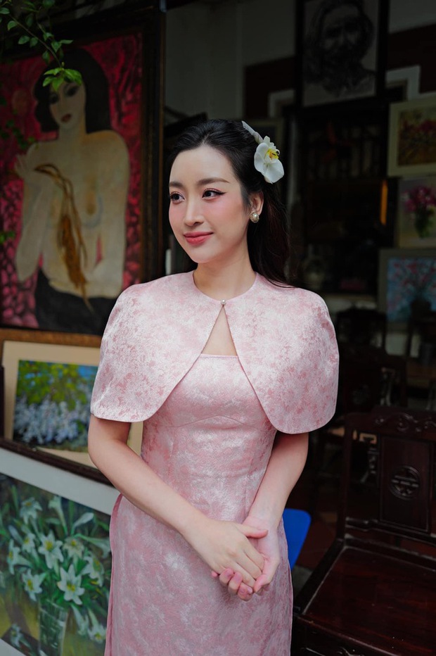 Hoa hậu Đỗ Mỹ Linh hé lộ cuộc sống bỉm sữa: Lo lắng vì con ốm, stress do điều này - Ảnh 3.