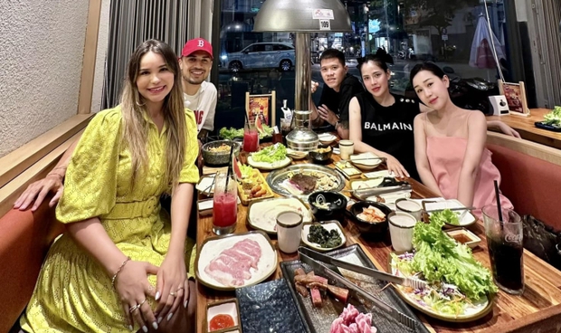 Hành trình ẩm thực đầy màu sắc - Ảnh 1.