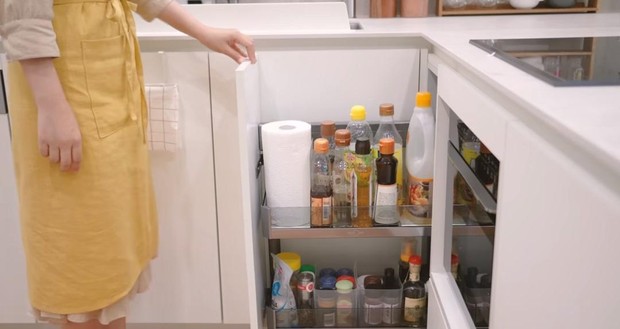 Mẹ đảm Hàn Quốc áp dụng 11 thủ thuật này để có căn bếp sạch sẽ và tăng gấp đôi dung lượng lưu trữ - Ảnh 15.