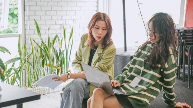 Gen Z đốt sức để kiếm 100 triệu/tháng: Vài điều ngộ ra từ áp lực tiền bạc để vào 2024 vững bước hơn - Ảnh 5. Gen Z đốt sức để kiếm 100 triệu/tháng: Vài điều ngộ ra từ áp lực tiền bạc để vào 2024 vững bước hơn - Ảnh 5.