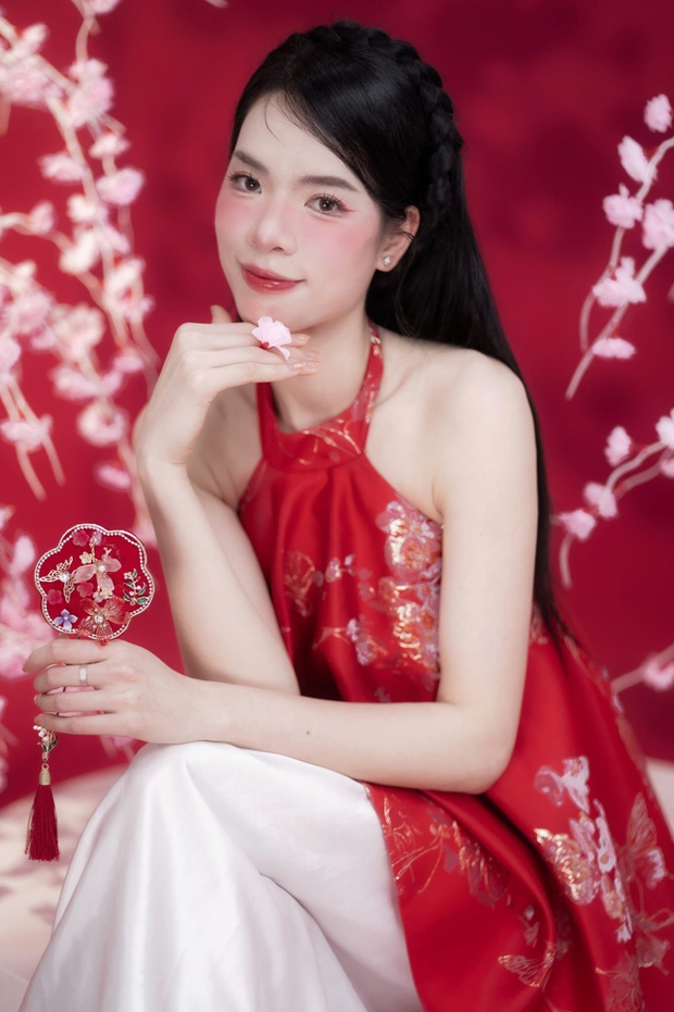 Dàn hoa khôi bóng chuyền Việt Nam đọ sắc khi diện áo dài ngày tết, nhan sắc không đùa được đâu - Ảnh 2.