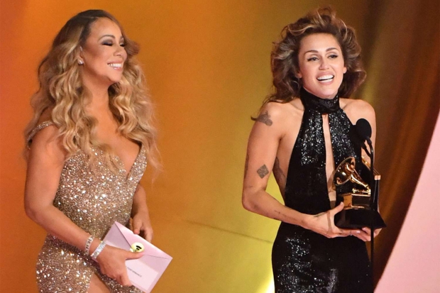 Miley Cyrus tried to wear a 100% nude dress at the 2024 Grammys, unexpectedly being overshadowed by big busty sister Mariah Carey at an important moment - Photo 12.