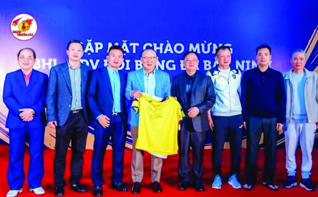 HLV Park Hang-seo làm việc tại CLB Bắc Ninh - Ảnh 1.