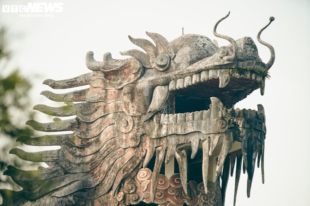 Thuỷ cung hình rồng tại công viên ma mị nổi tiếng thế giới trước lúc bị đập bỏ - Ảnh 2.