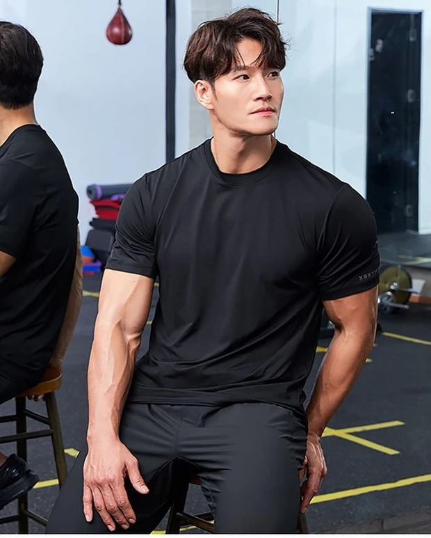 Rầm rộ nghi vấn Kim Jong Kook sắp kết hôn, gửi hẳn thông điệp tới bạn gái trước mặt Song Ji Hyo và dàn sao tại Running Man - Ảnh 7.