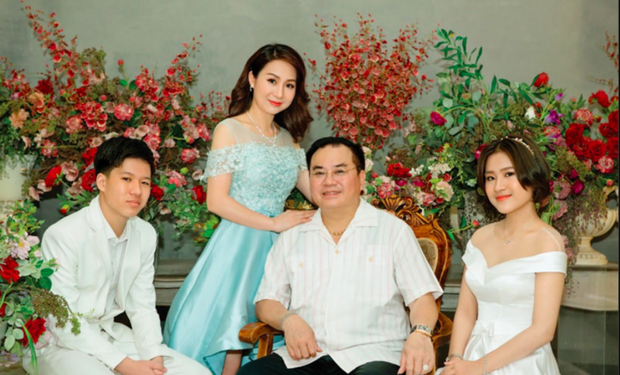 Ngọc Hoàng đầu tiên của Táo quân: Là Đại tá, Giám đốc Nhà hát, có vợ kém 13 tuổi - Ảnh 6.