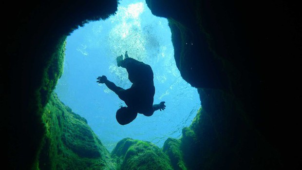 Tại sao giếng Jacob là một trong những địa điểm lặn hấp dẫn và nguy hiểm nhất thế giới? - Ảnh 4.