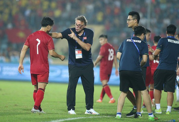Công Phượng tại Yokohama FC