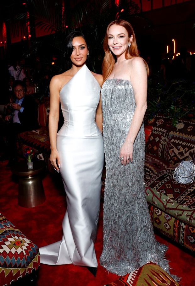 Thảm đỏ tiệc hậu Oscar nóng hổi: Rosé xẻ eo cực slay, Kylie Jenner hoá nữ thần dẫn đầu dàn mỹ nhân - Ảnh 10.