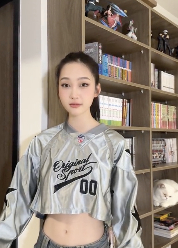 Nữ ca sĩ chơi lớn cover loạt hit Vpop mới ra mắt gần đây nhưng dân tình lại chỉ ra điểm khác biệt ở visual! - Ảnh 2.