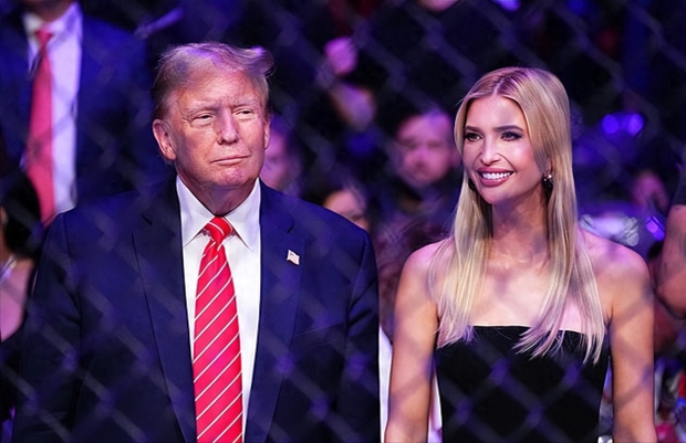 Nữ thần Ivanka Trump bất ngờ sánh vai ông Donald Trump sau thời gian dài, khung hình chung khoe trọn phong thái tài phiệt khiến nhiều người ngây ngất - Ảnh 2.