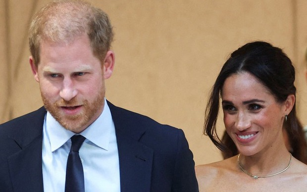 Harry và Meghan thuê chuyên gia PR có trụ sở tại Vương quốc Anh để chuẩn bị cho dự án bí ẩn - Ảnh 2.