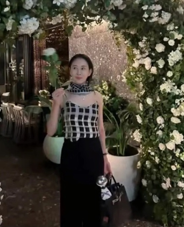 Nhân tình và cựu diễn viên tống tiền cố tài tử Lee Sun Kyun bị xét xử, có tuyên bố gây sốc trước tòa - Ảnh 3.