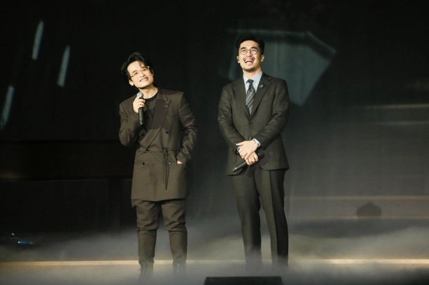 Vũ. và Hà Anh Tuấn