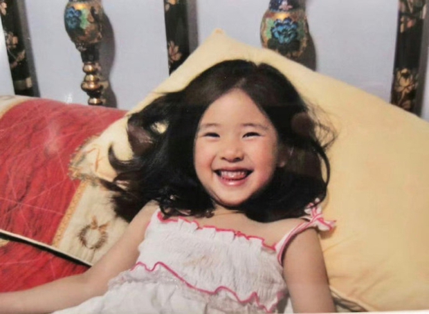 Netizen đào lại loạt ảnh thời đi học của Triệu Lộ Tư: Hóa ra ngoan - xinh - yêu từ bé, đã thế còn giỏi kinh doanh - Ảnh 7.
