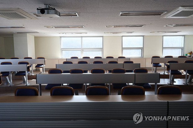 Trường y Hàn Quốc ngay lúc này: Giáo sư đồng loạt đòi bỏ việc, giảng đường tê liệt vì bị sinh viên tẩy chay - Ảnh 5.