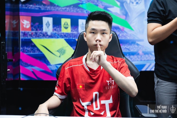 Thực hư chuyện Yiwei bị nợ lương, giam hợp đồng: TDT Esports chính thức lên tiếng - Ảnh 1.