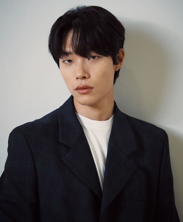 Hyeri từng no gạch đá vì tin đồn ngoại tình với bạn diễn, Ryu Jun Yeol chẳng hề lên tiếng bảo vệ người yêu - Ảnh 5.