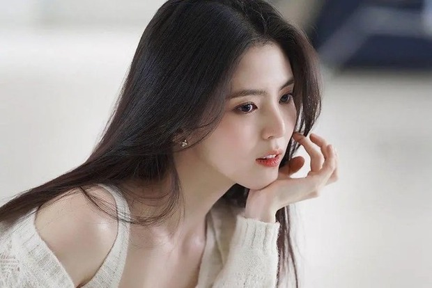 Han So Hee liên tiếp vướng phốt thái độ: Hết trịch thượng quát tháo đến nhì nhằng tình ái, tự hủy sự nghiệp là đây? - Ảnh 2.