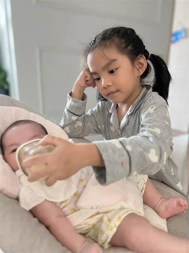 Con gái Phạm Quỳnh Anh và Quang Huy: 7 tuổi học vượt cấp, là bản sao của mẹ - Ảnh 4.