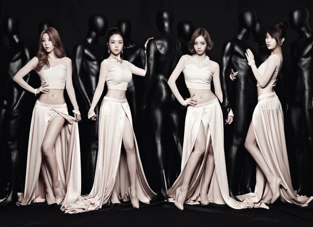 Girl's Day biểu diễn Something