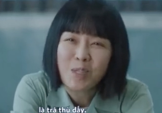 Vì sao bà cô điên trong Queen Of Tears lại được netizen đánh giá là người tỉnh táo nhất nhà tài phiệt? - Ảnh 3. Vì sao bà cô điên trong Queen Of Tears lại được netizen đánh giá là người tỉnh táo nhất nhà tài phiệt? - Ảnh 3.
