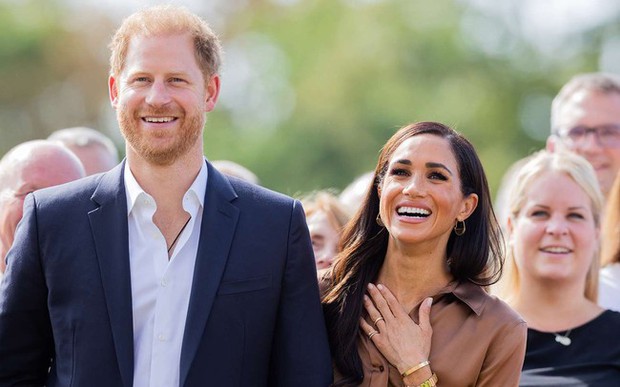 Vợ chồng Harry - Meghan không được biết về bí mật Hoàng gia - Ảnh 1.