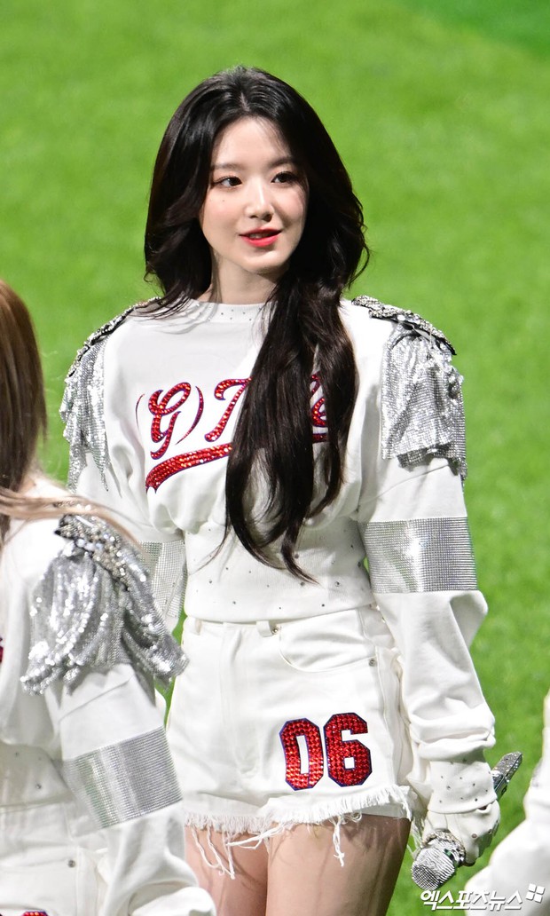 240321-g-i-dle-shuhua-mlb-seoul-series-documents-1-171109729178171752766.jpeg