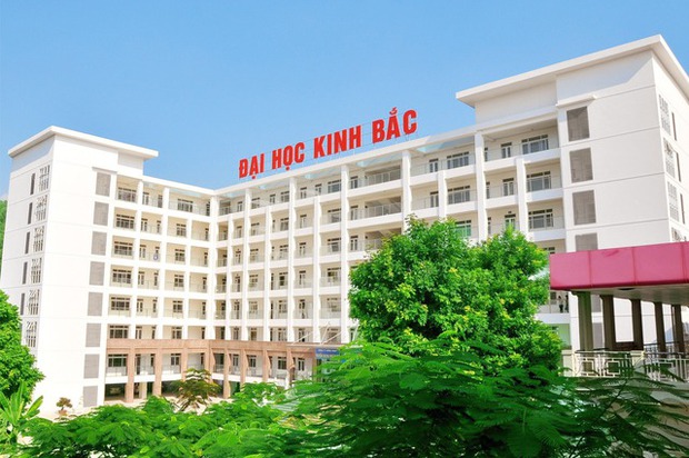 Trường ở Bắc Ninh có nhiều lãnh đạo dùng bằng giả: Đào tạo 18 ngành ĐH, học phí cả khoá có thể đến 400 triệu - Ảnh 2.