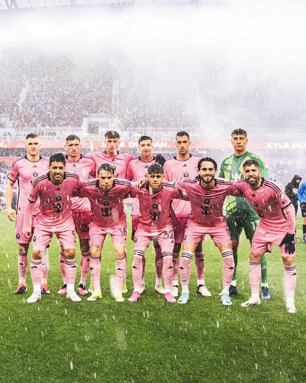 Đội bóng của Messi thua thảm, người hâm mộ phẫn nộ - Ảnh 1.